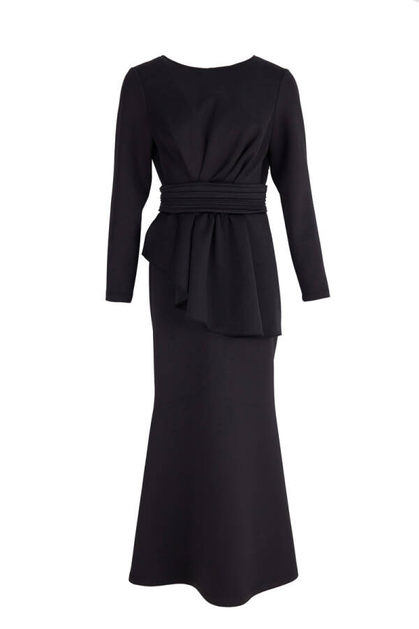 Siyah Önü Detaylı Örme Şık Elbise - 1