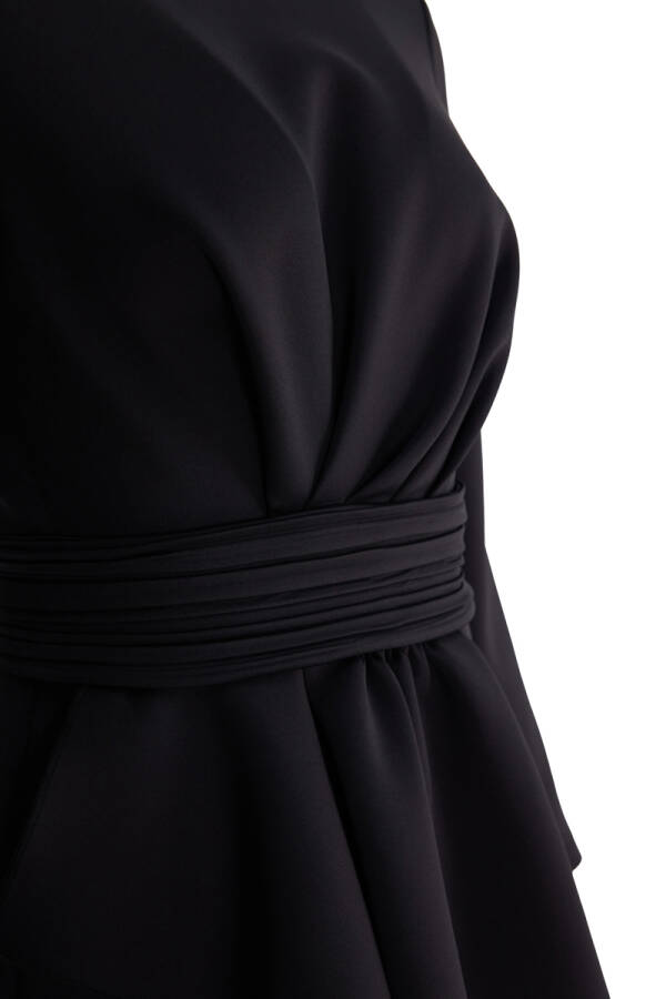 Siyah Önü Detaylı Örme Şık Elbise - 2