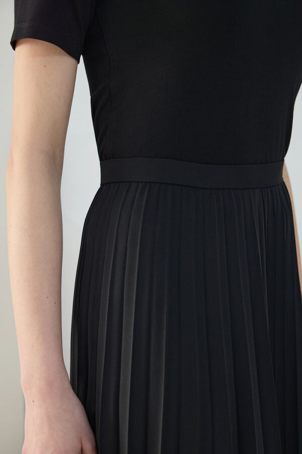 Siyah Asimetrik Piliseli Etek - 6