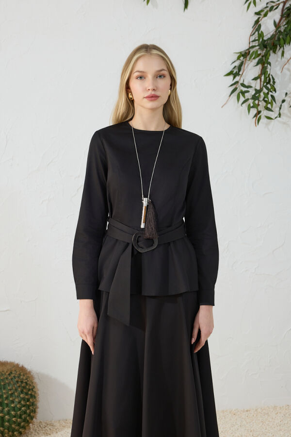 Siyah Ayarlanabilir Toka Detaylı Bluz - Aker (1)