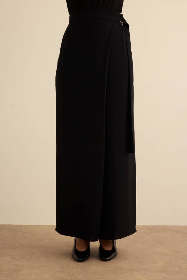 Siyah Belden Metal Toka Bağlama Detaylı Dokuma Pantolon - 3