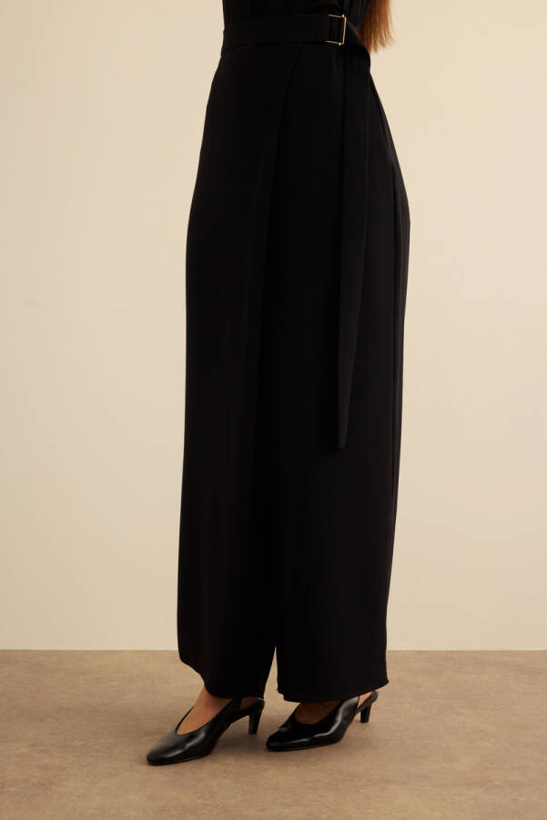 Siyah Belden Metal Toka Bağlama Detaylı Dokuma Pantolon - 5