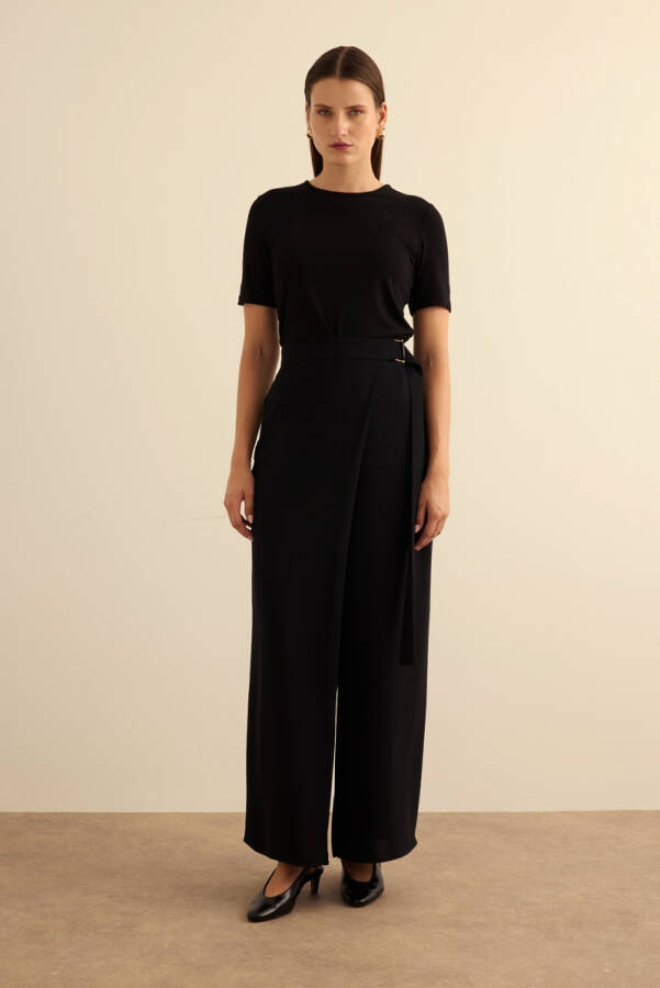 Siyah Belden Metal Toka Bağlama Detaylı Dokuma Pantolon - Aker (1)