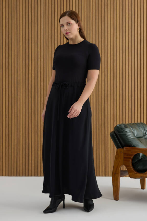 Siyah Beli Bağcıklı Etek - 1