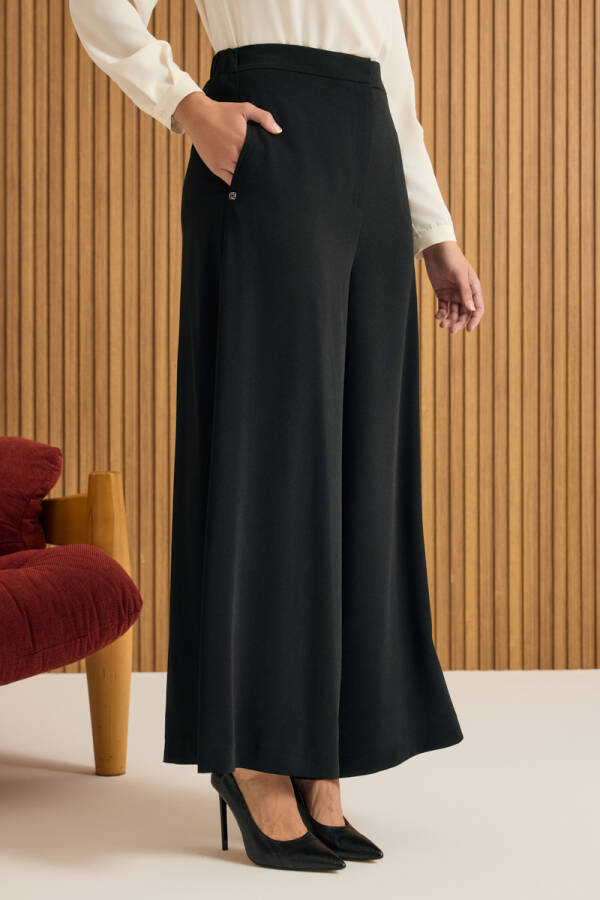 Siyah Beli Lastik Detaylı Dökümlü Pantolon Etek - 3