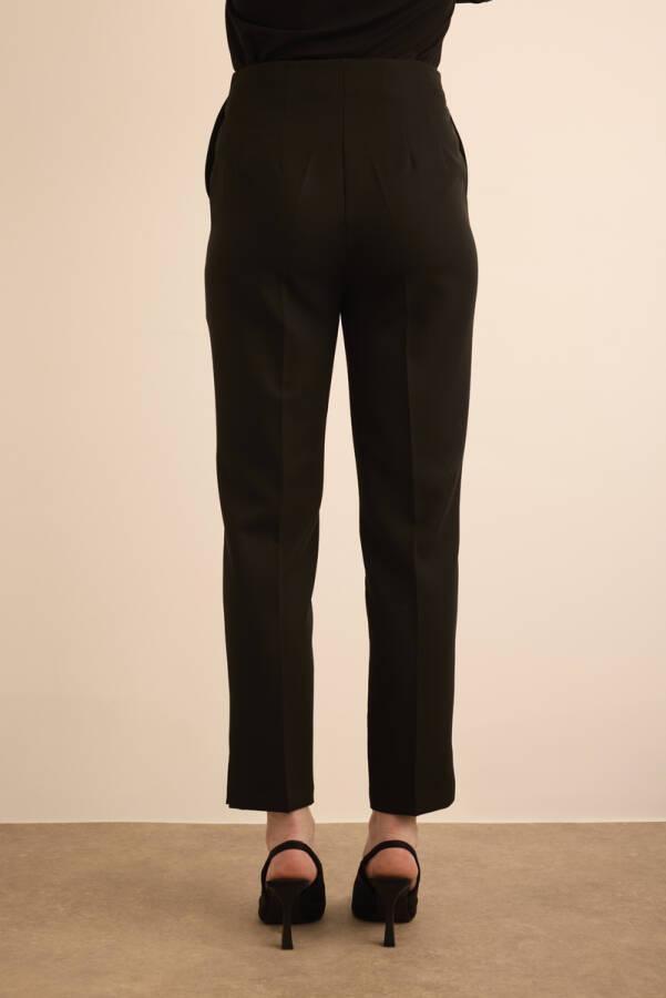 Siyah Beli Lastik Detaylı Krep Pantolon - 6