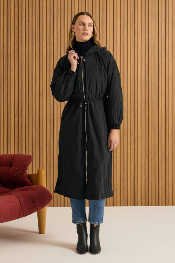 Siyah Beli Lastik Detaylı Su İtici Yağmurluk - 1