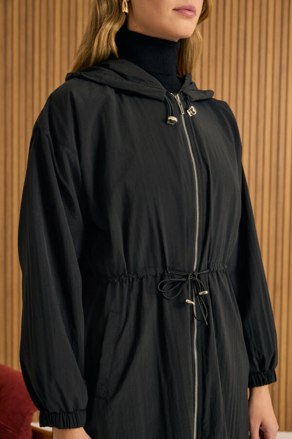 Siyah Beli Lastik Detaylı Su İtici Yağmurluk - 5