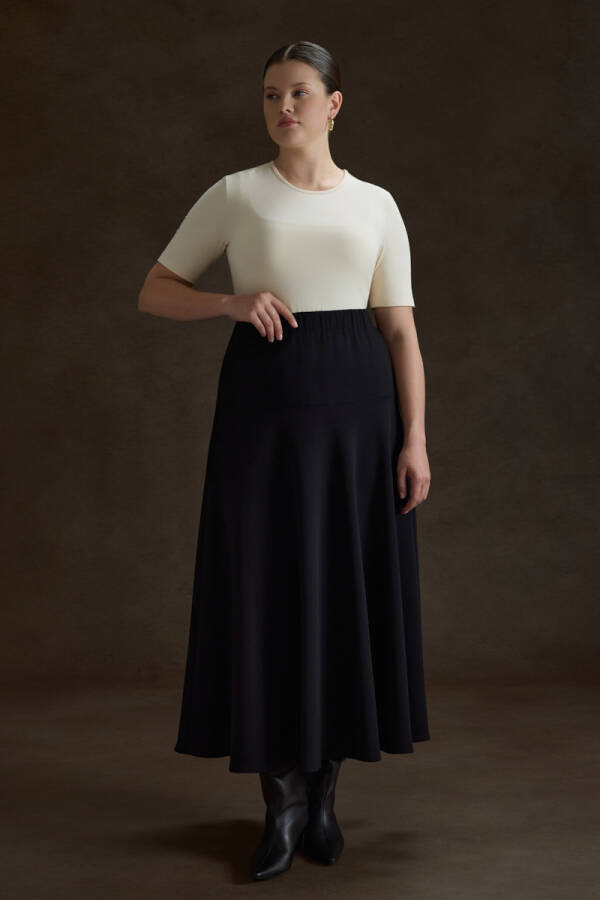 Siyah Beli Lastikli Etek - 1