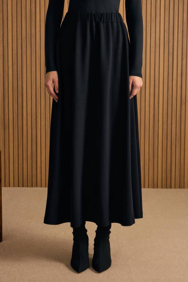 Siyah Beli Lastikli Örme Kloş Etek - 4