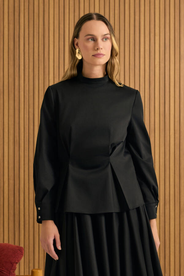 Siyah Beli Pili Detaylı Cotton Bluz - Aker (1)