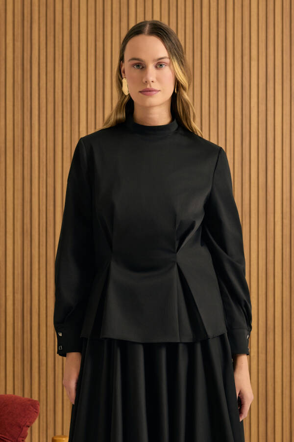 Siyah Beli Pili Detaylı Cotton Bluz - 3