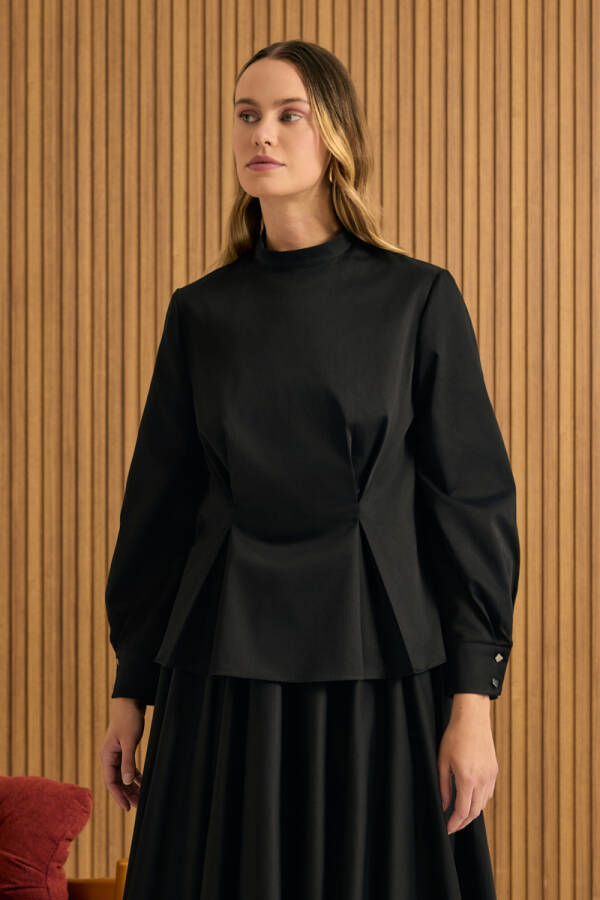 Siyah Beli Pili Detaylı Cotton Bluz - 4