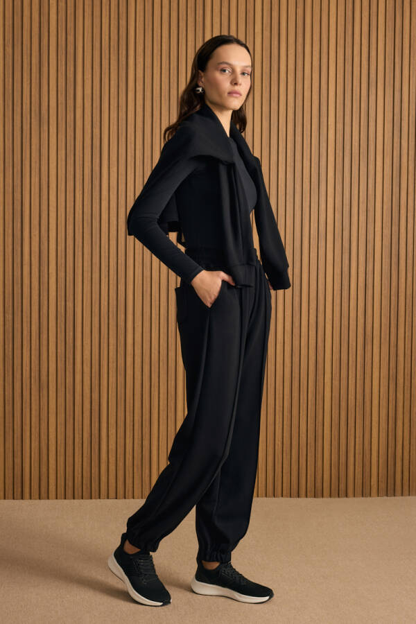 Siyah Beli ve Paçası Lastikli Vison Örme Pantolon - 1