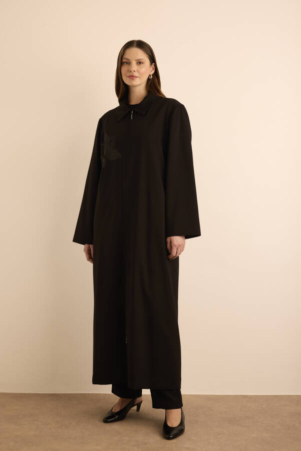 Siyah Çicek Baskı Detaylı Fermuarlı Ferace - 4