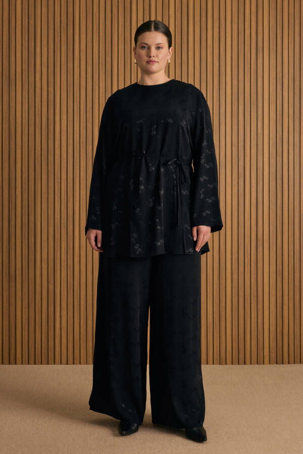 Siyah Çicek Jakar Desenli Beli Lastikli Pantolon - Aker