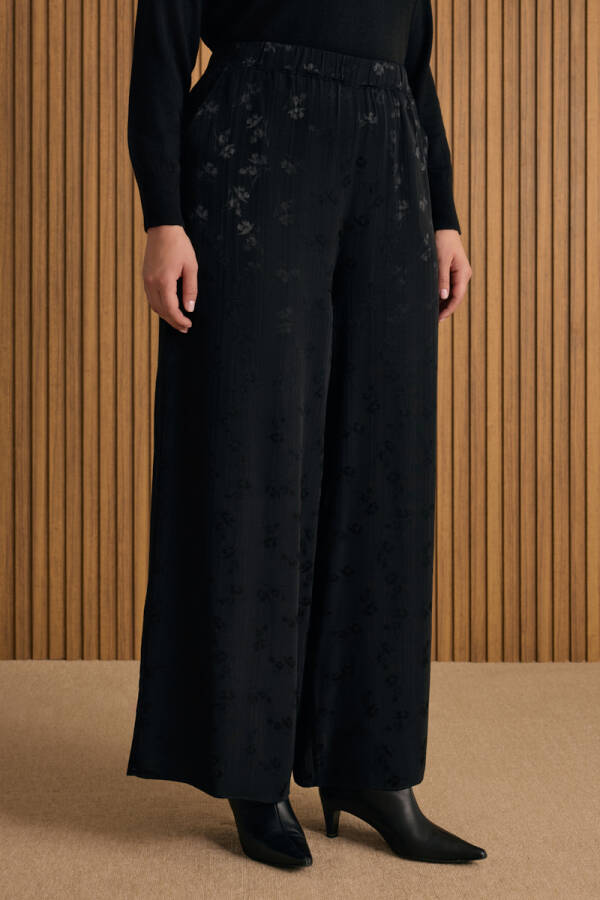 Siyah Çicek Jakar Desenli Beli Lastikli Pantolon - 2