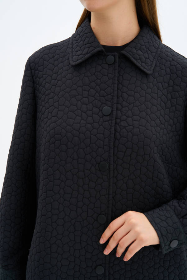 Siyah Çıt Çıt Detaylı Kendinden Desenli Kap - 5