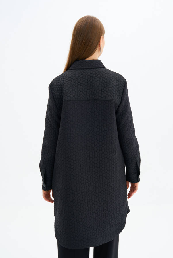 Siyah Çıt Çıt Detaylı Kendinden Desenli Kap - 6