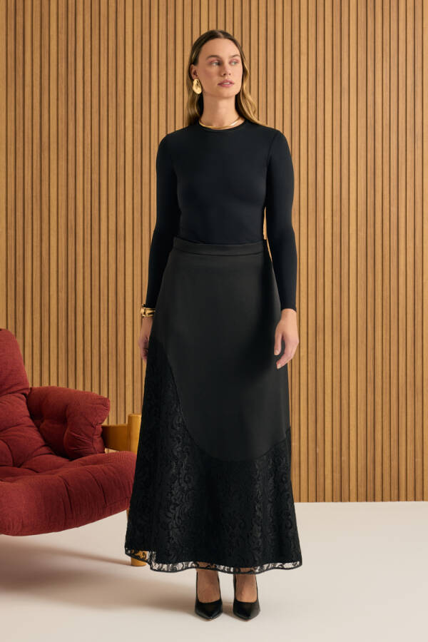 Siyah Dantel Garnili Etek - Aker