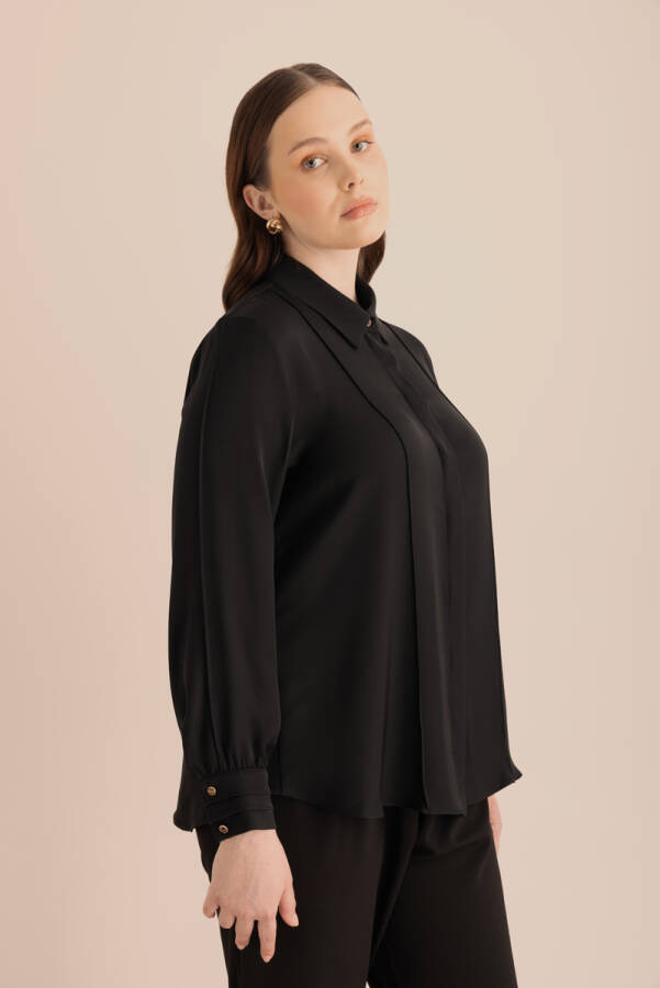 Siyah Detaylı Düğmeli Gömlek - 5