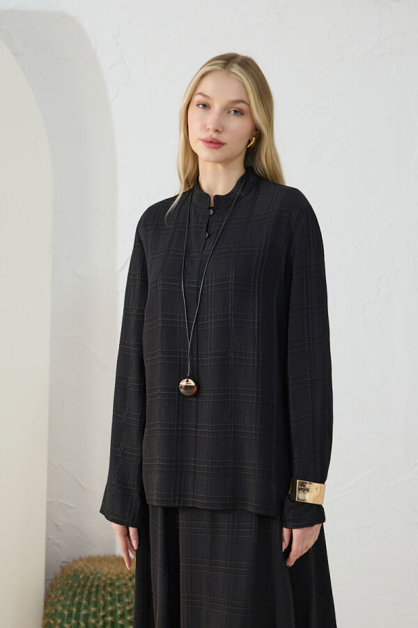 Siyah Dik Yaka Brit Detaylı Bluz - Aker (1)