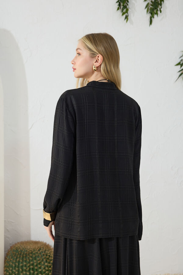 Siyah Dik Yaka Brit Detaylı Bluz - 5