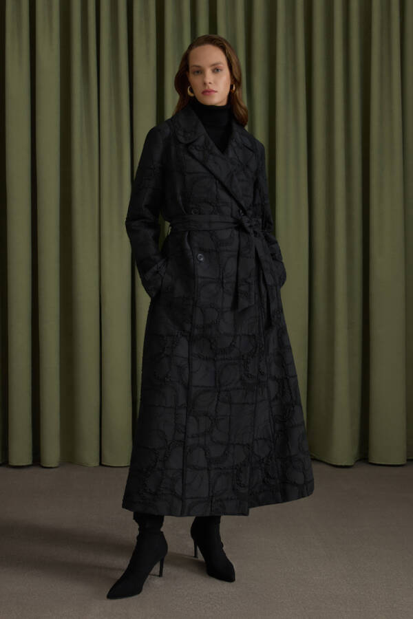 Siyah Dokulu Özel Kumaş Trençkot - Aker