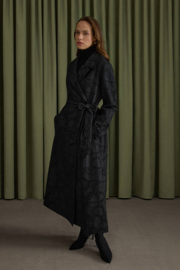 Siyah Dokulu Özel Kumaş Trençkot - Aker (1)