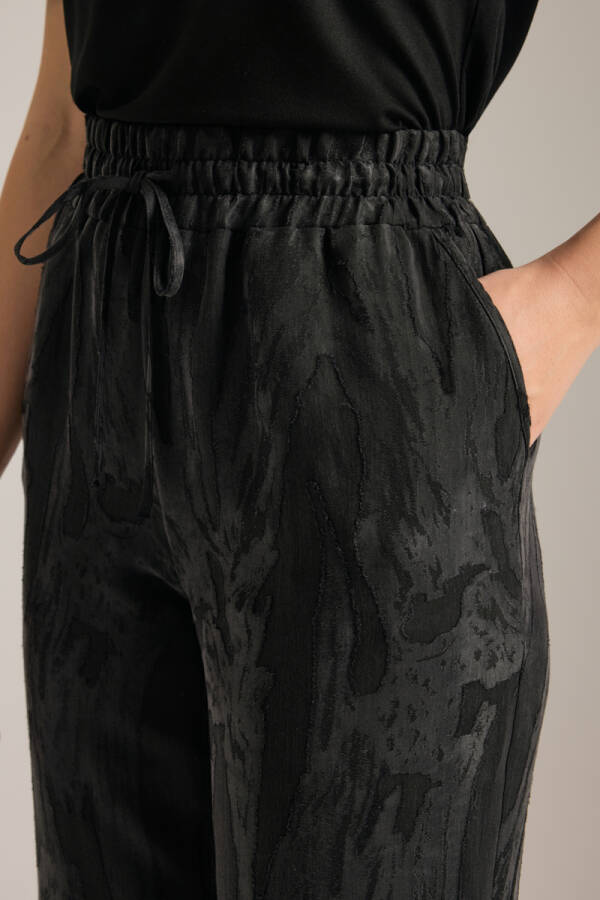 Siyah Dokulu Tencel Beli Lastikli Pijama Altı - 4