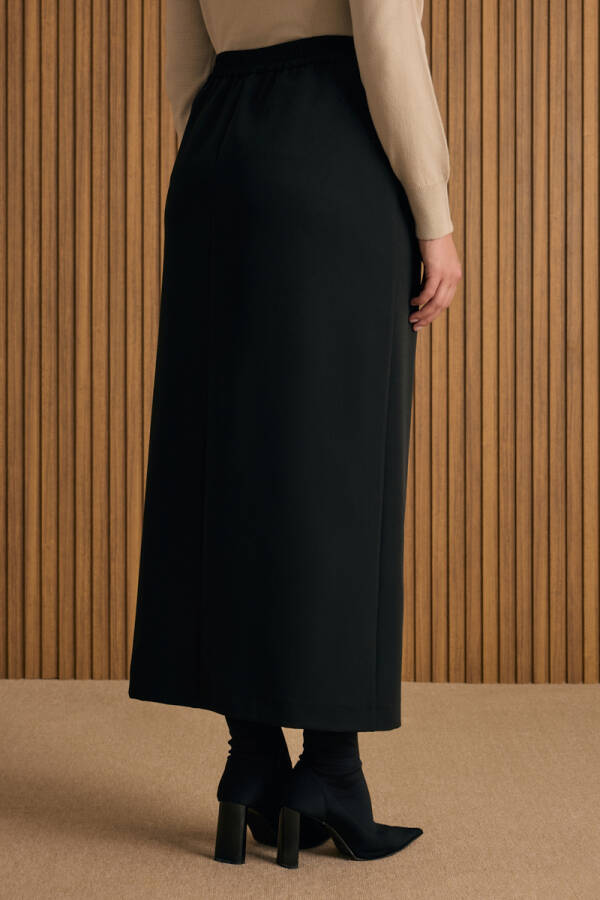 Siyah Dokuma Etek - 5