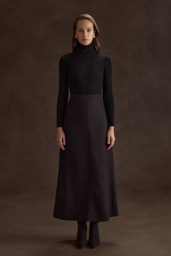 Siyah Dokuma Etek - Aker