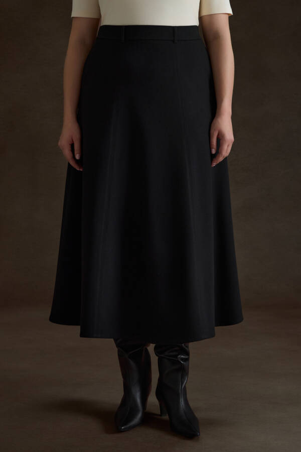 Siyah Dokuma Etek - 3