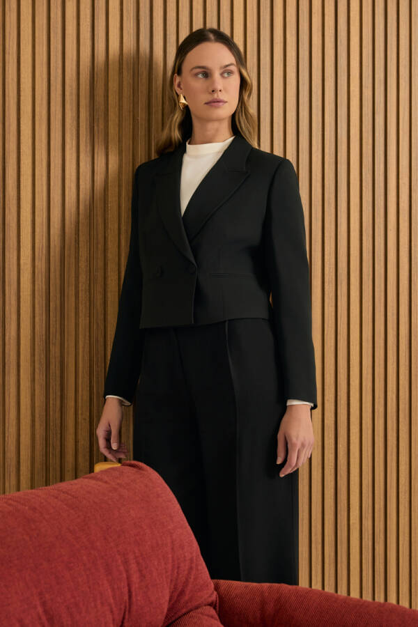 Siyah Dokuma Kısa Ceket - Aker (1)