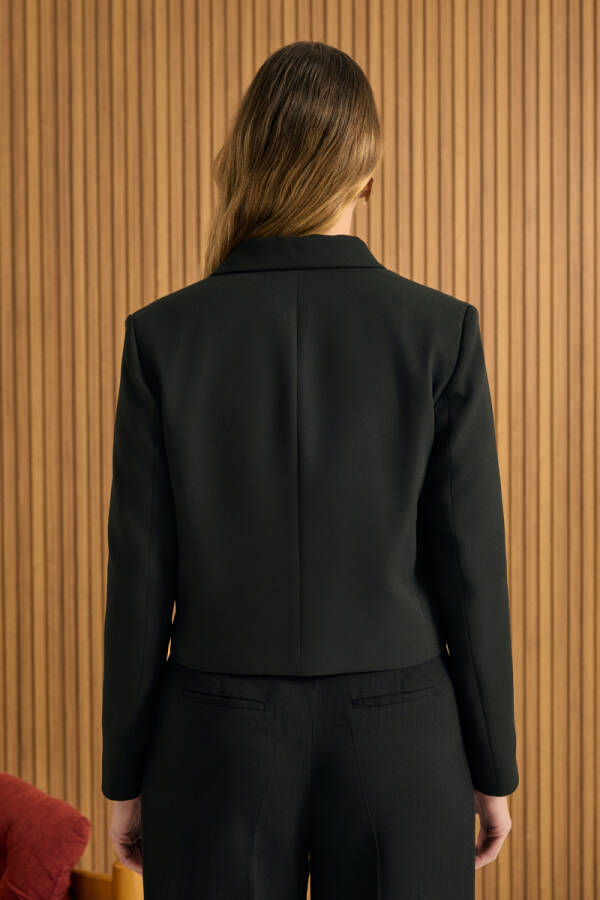 Siyah Dokuma Kısa Ceket - 5