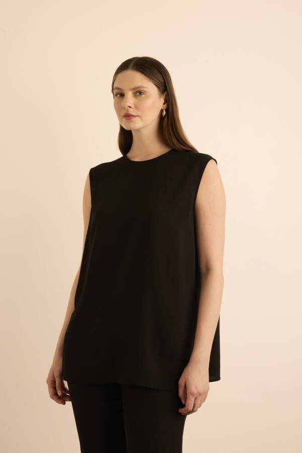 Siyah Dokuma Kolsuz Bluz - Aker (1)