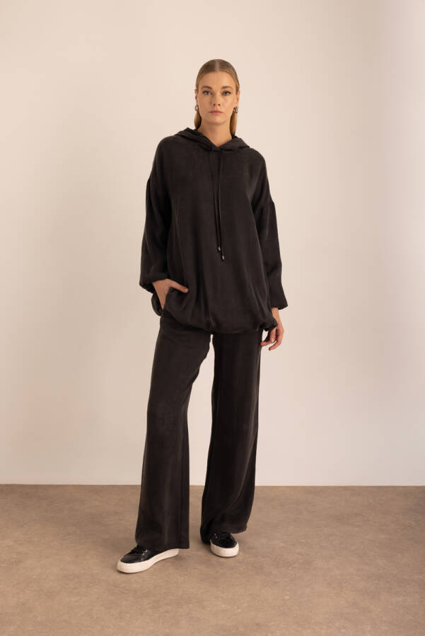 Siyah Dökümlü Dokuma Beli Lastikli Pantolon - Aker