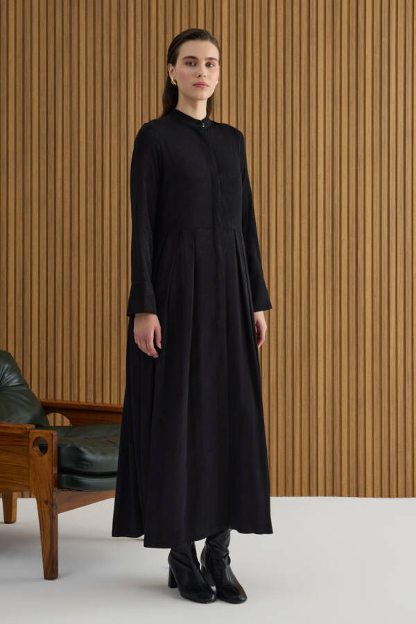 Siyah Dokusu Desenli Jakar Rayon Viscon Elbise - Aker (1)