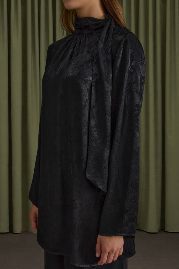 Siyah Dokusu Jakar Desenli Rayon Viscon Tunik - 4