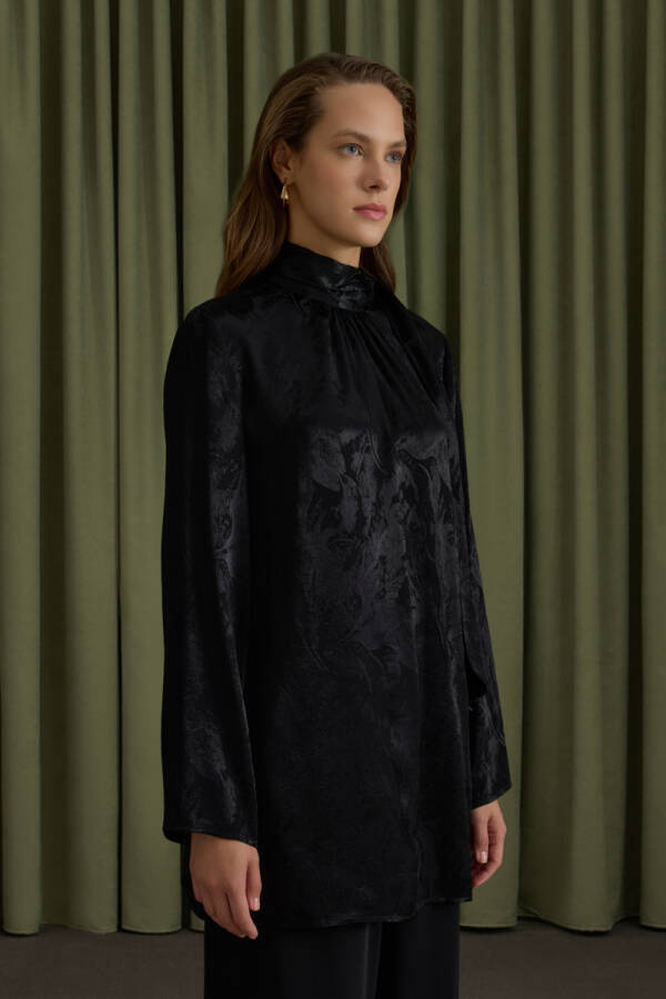Siyah Dokusu Jakar Desenli Rayon Viscon Tunik - Aker (1)