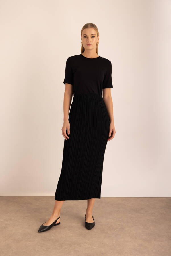 Siyah Beli Lastikli Pilise Etek - Aker