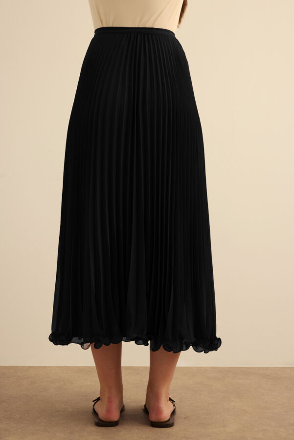 Siyah Etek Ucu Misinalı Pliseli Etek - 4