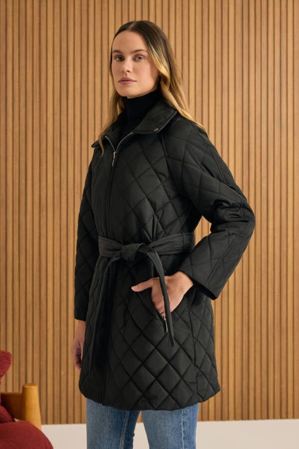 Siyah Fermuarlı Seyyar Kuşaklı Kapitone Mont - Aker (1)