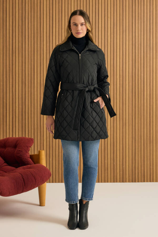 Siyah Fermuarlı Seyyar Kuşaklı Kapitone Mont - 4