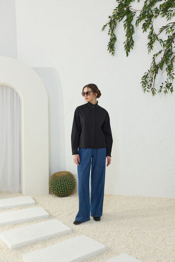 Siyah Fonksiyonel Dantel Detaylı Bluz - 1