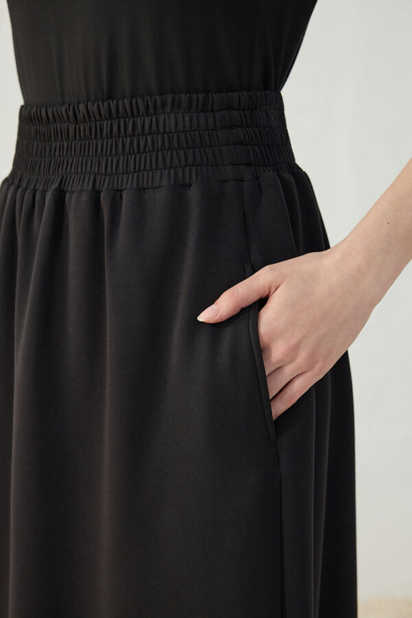 Siyah Geniş Lastik Detaylı Etek - 6