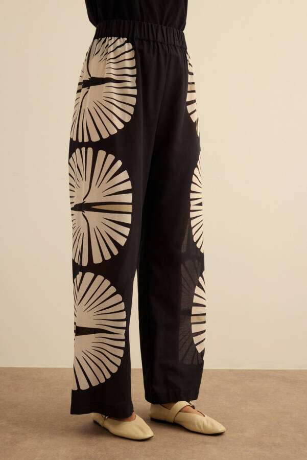 Siyah Geometrik Desenli Cotton Yaz Serinliği Pantolon - 4