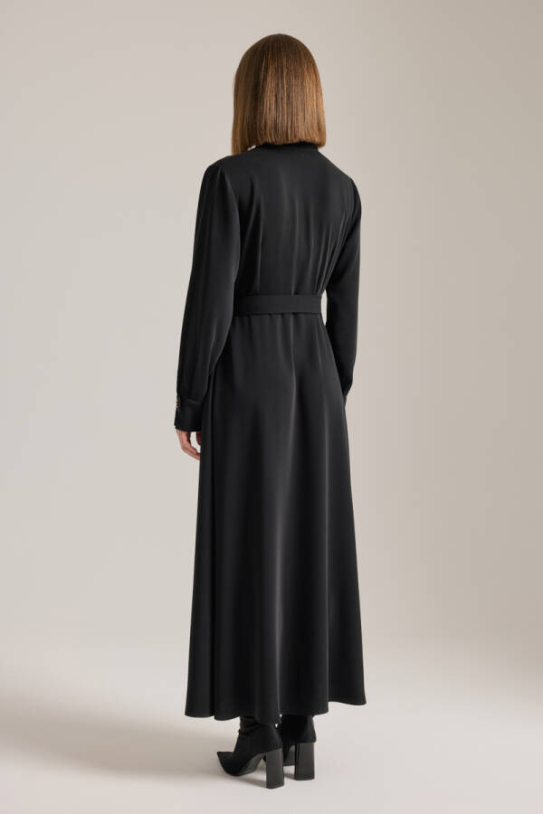 Siyah Hakim Yaka Dökümlü Elbise - 6