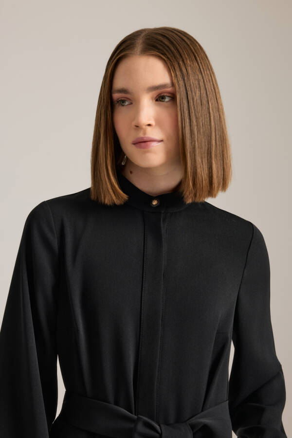 Siyah Hakim Yaka , Kuşak Bağlamalı Dökümlü Tulum - 4