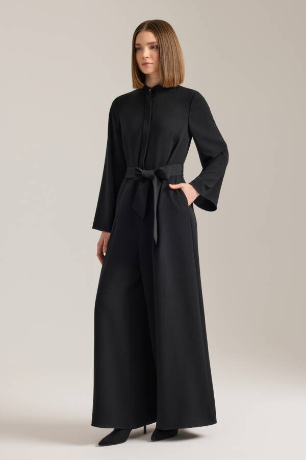 Siyah Hakim Yaka , Kuşak Bağlamalı Dökümlü Tulum - 2